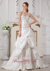 Luxurious Sweetheart Wedding Dress Appliques Unique Design