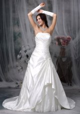 Strapless White Taffeta Bridal Gowns Appliques Court Ruffles