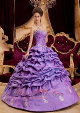 Lavender Dresses for Quinceaneras Sweetheart Taffeta Appliques