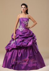 Strapless Appliques Decorate Pick-ups Purple Dresses Of 15