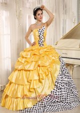 Popular Nifty Multi-color Pick-ups Strapless Quinceanera Dress