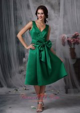 V-neck Tea-length Dark Green Satin Bow Bridesmaid Dress