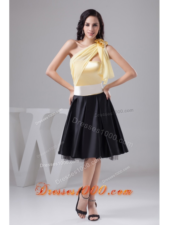Yellow and Black Knee-length Prom Cocktail Dress of One Shoulder