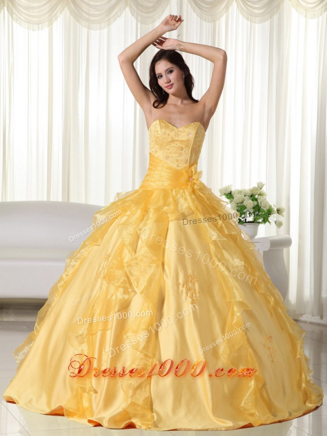 2014 Yellow Puffy Sweetheart Embroidery Quinceanera Dress with Beading